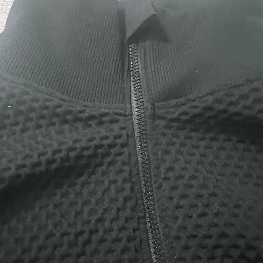 Women’s Activewear Black Cropped Jacket Size Medium - Picture 9 of 10